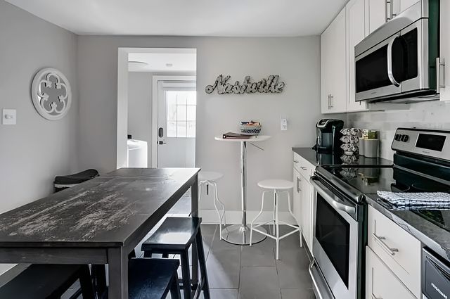 1105 Summit Ave, Nashville, TN 37203