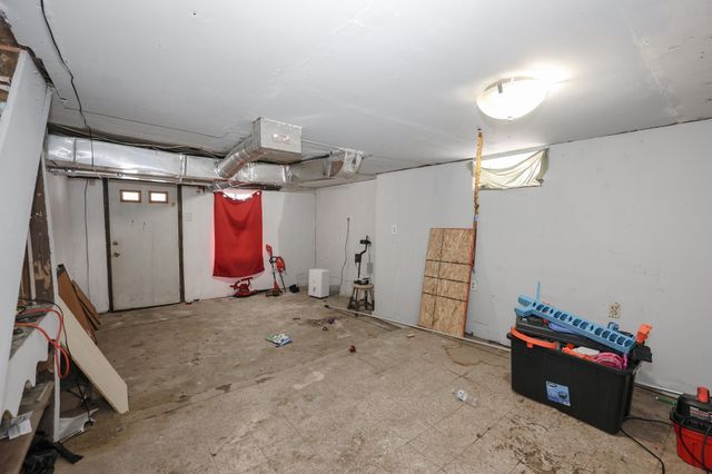 32 Norton Street, Nashua, NH 03064