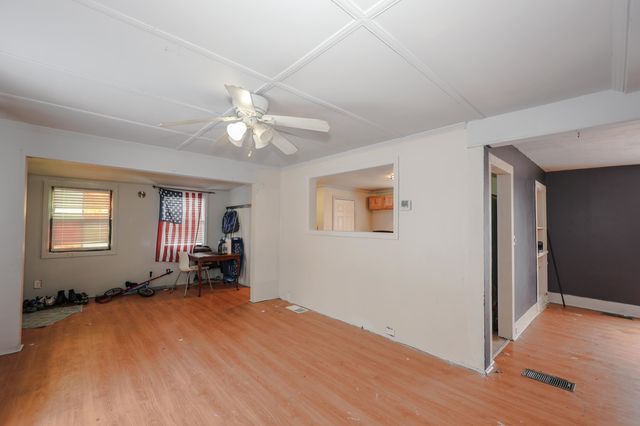 32 Norton Street, Nashua, NH 03064