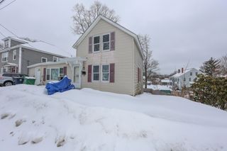 32 Norton Street, Nashua, NH 03064
