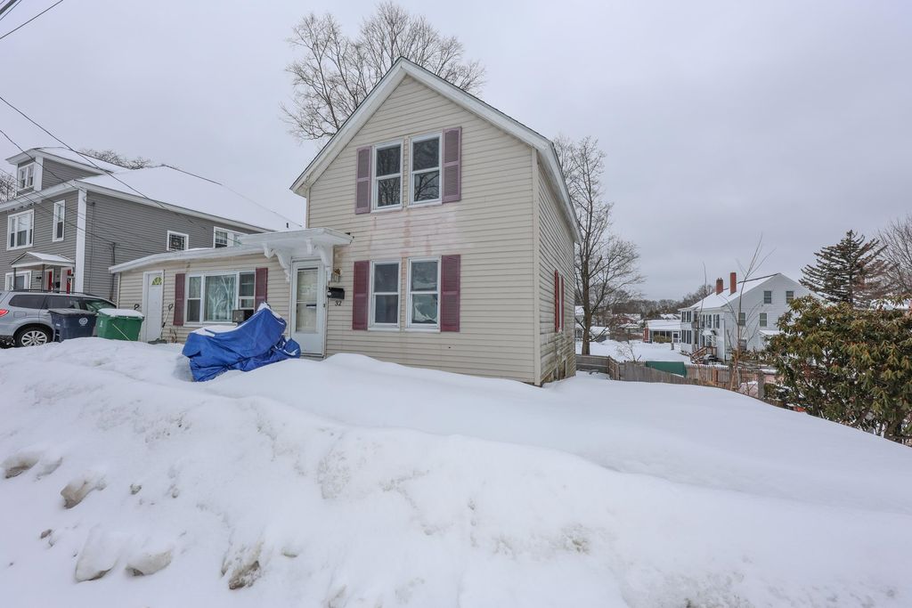 32 Norton Street, Nashua, NH 03064