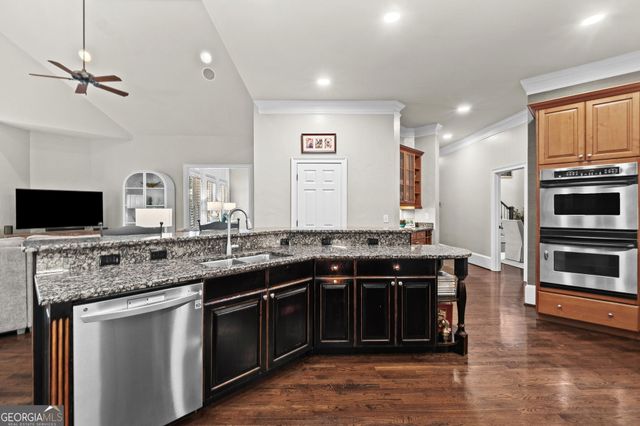 155 Ansley Way, Roswell, GA 30075