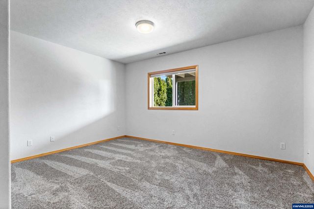 1656 Ashland Ct, Salem, OR 97304