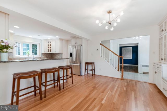 12005 WAYLAND ST, Oakton, VA 22124