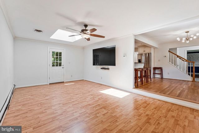 12005 WAYLAND ST, Oakton, VA 22124