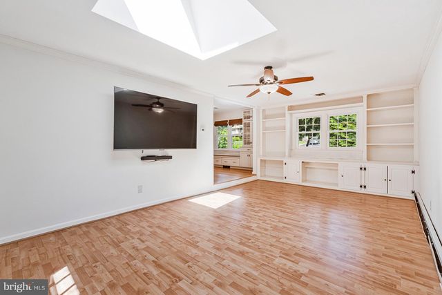 12005 WAYLAND ST, Oakton, VA 22124