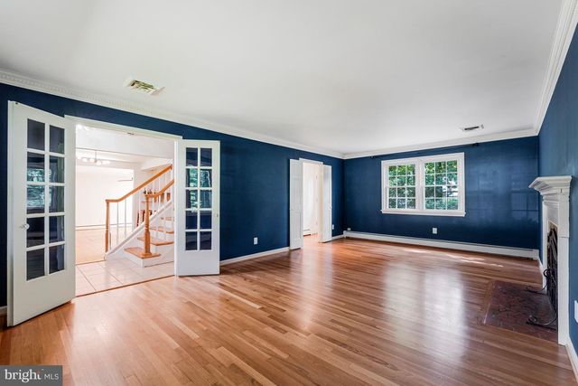 12005 WAYLAND ST, Oakton, VA 22124