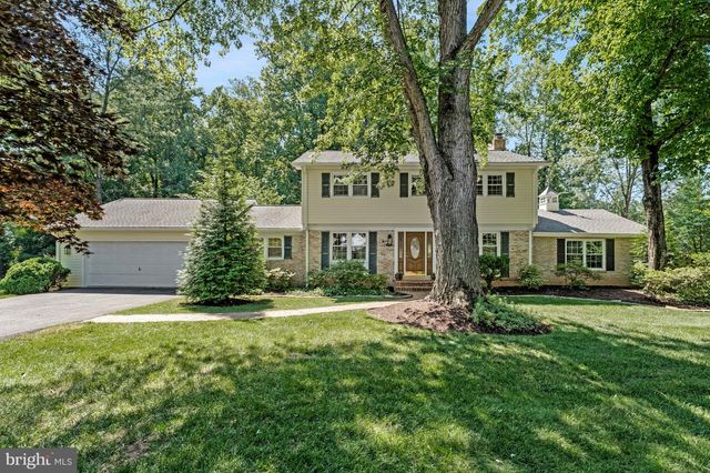 12005 WAYLAND ST, Oakton, VA 22124