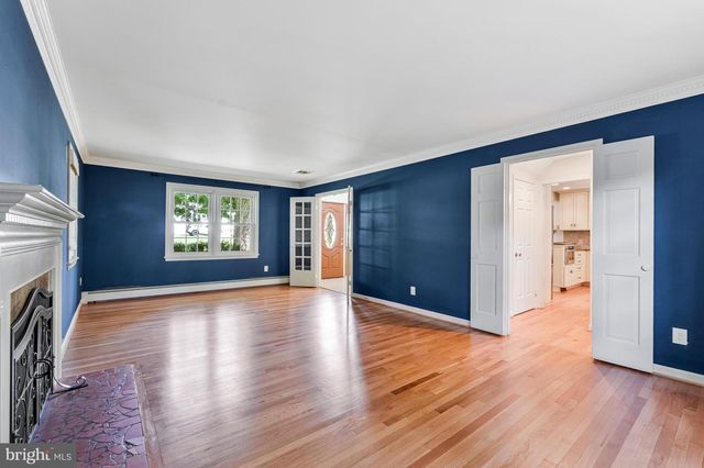 12005 WAYLAND ST, Oakton, VA 22124