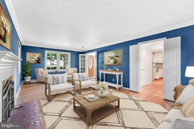 12005 WAYLAND ST, Oakton, VA 22124