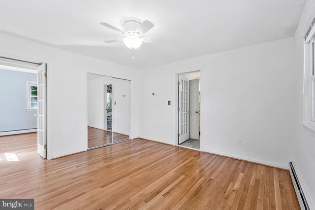 12005 WAYLAND ST, Oakton, VA 22124
