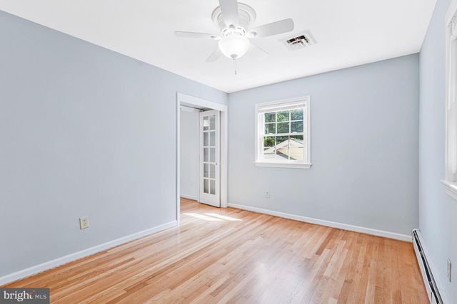 12005 WAYLAND ST, Oakton, VA 22124