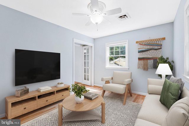 12005 WAYLAND ST, Oakton, VA 22124