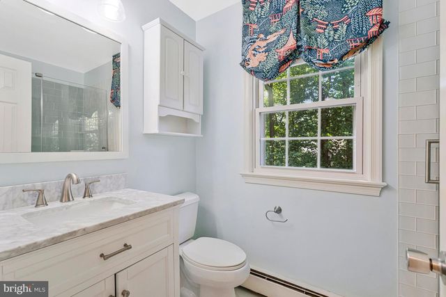 12005 WAYLAND ST, Oakton, VA 22124