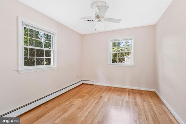 12005 WAYLAND ST, Oakton, VA 22124