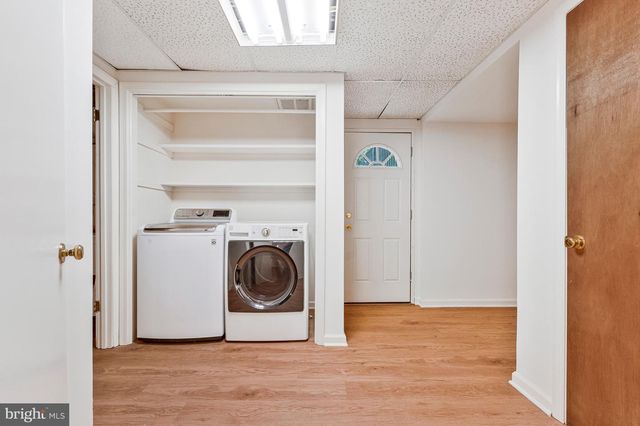 12005 WAYLAND ST, Oakton, VA 22124