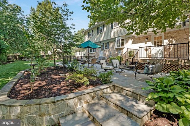 12005 WAYLAND ST, Oakton, VA 22124