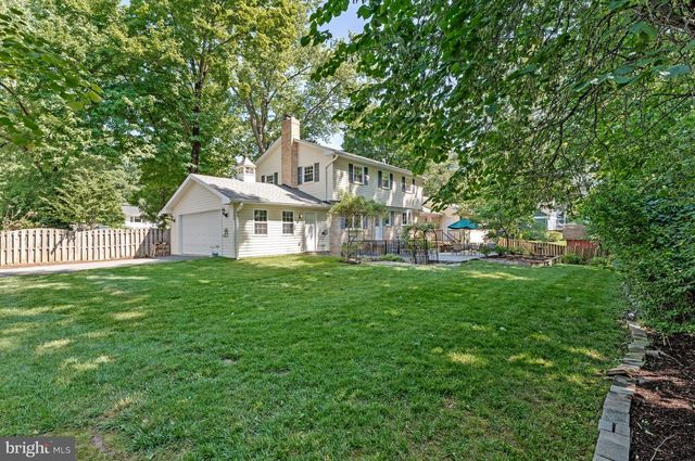 12005 WAYLAND ST, Oakton, VA 22124