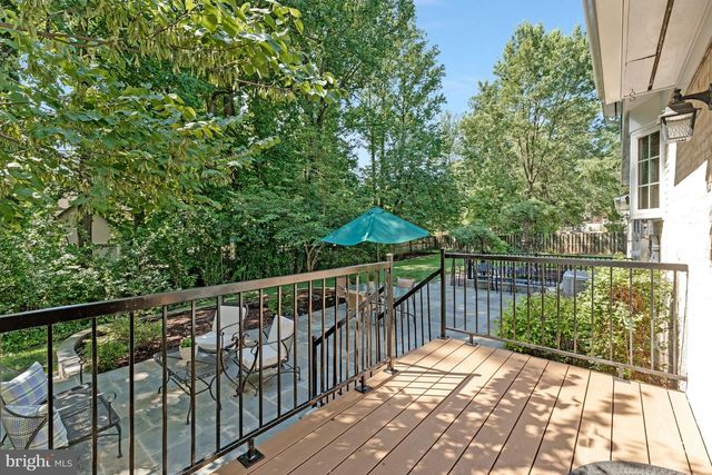 12005 WAYLAND ST, Oakton, VA 22124