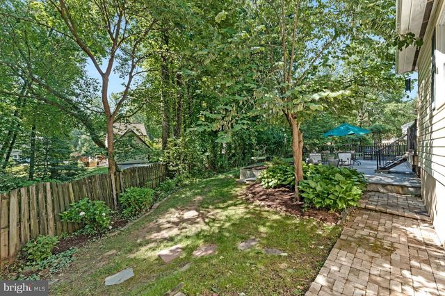 12005 WAYLAND ST, Oakton, VA 22124