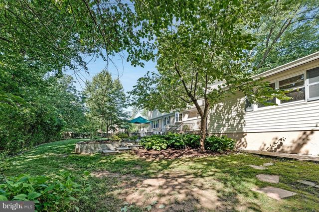 12005 WAYLAND ST, Oakton, VA 22124