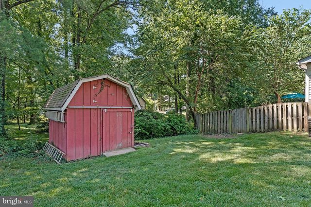 12005 WAYLAND ST, Oakton, VA 22124