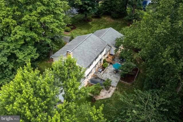 12005 WAYLAND ST, Oakton, VA 22124