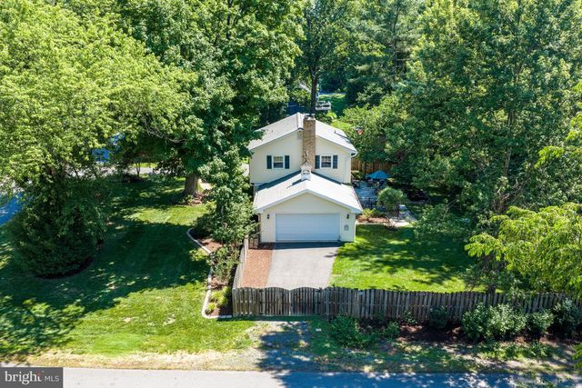 12005 WAYLAND ST, Oakton, VA 22124