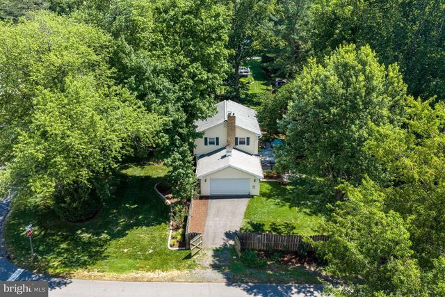 12005 WAYLAND ST, Oakton, VA 22124