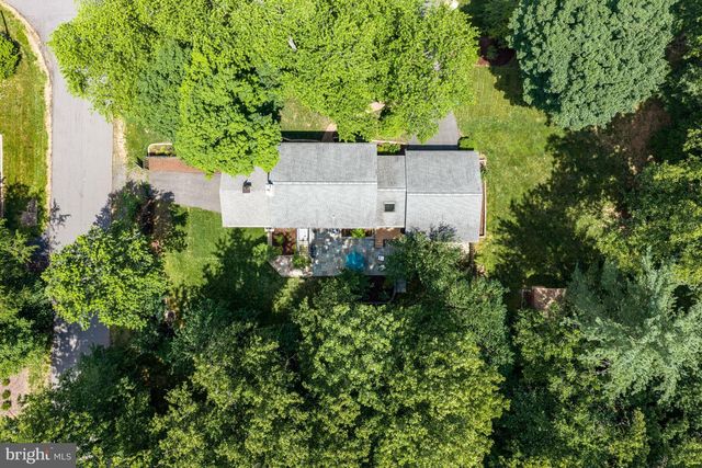 12005 WAYLAND ST, Oakton, VA 22124