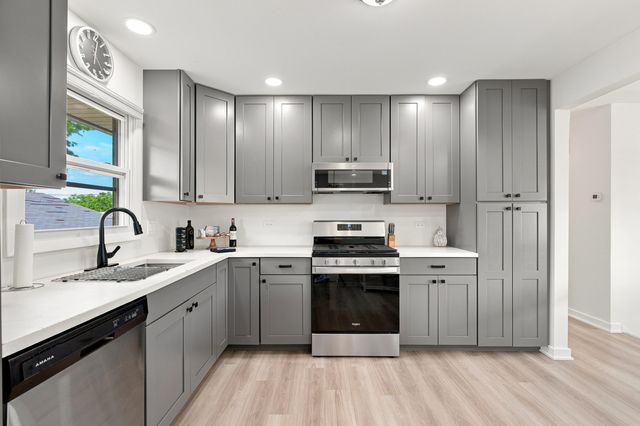 431 Osage Drive, Dyer, IN 46311