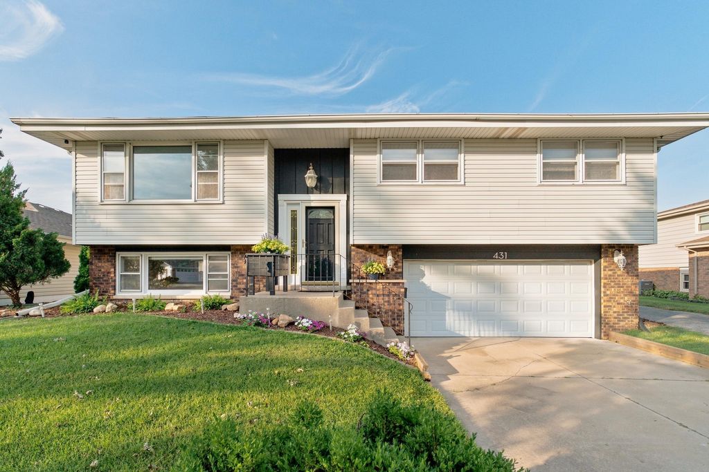 431 Osage Drive, Dyer, IN 46311