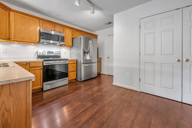 620 Kenova Trace, Lexington, KY 40511
