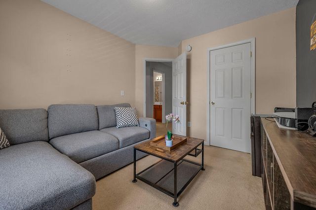 620 Kenova Trace, Lexington, KY 40511