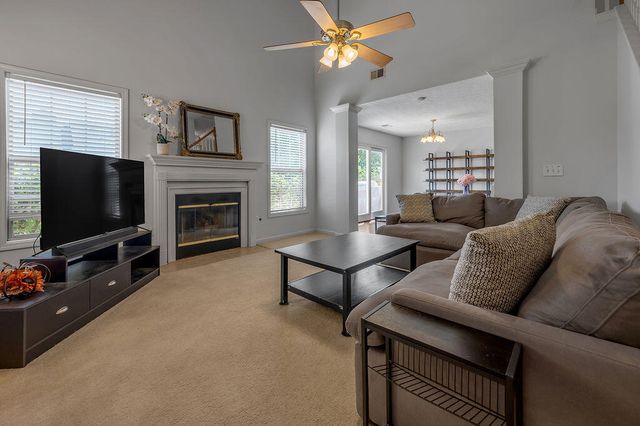 620 Kenova Trace, Lexington, KY 40511