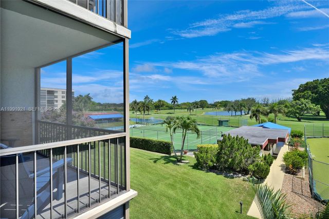 8900 Washington Blvd 320, Pembroke Pines, FL 33025