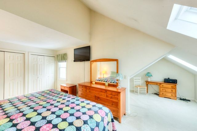 65 Brookdale Cir 65, Shrewsbury, MA 01545