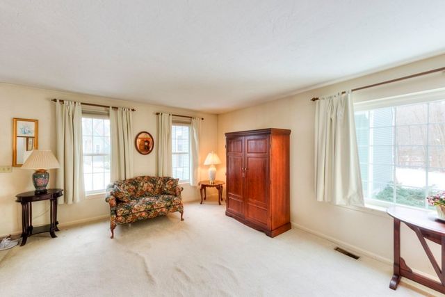 65 Brookdale Cir 65, Shrewsbury, MA 01545