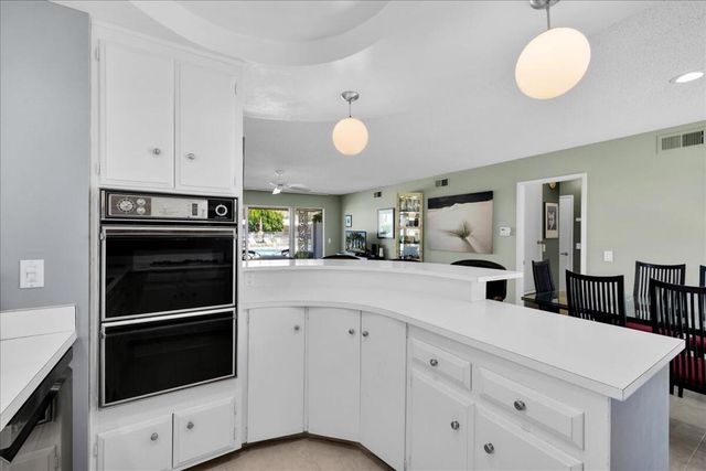 2250 S Calle Palo Fierro 6, Palm Springs, CA 92264