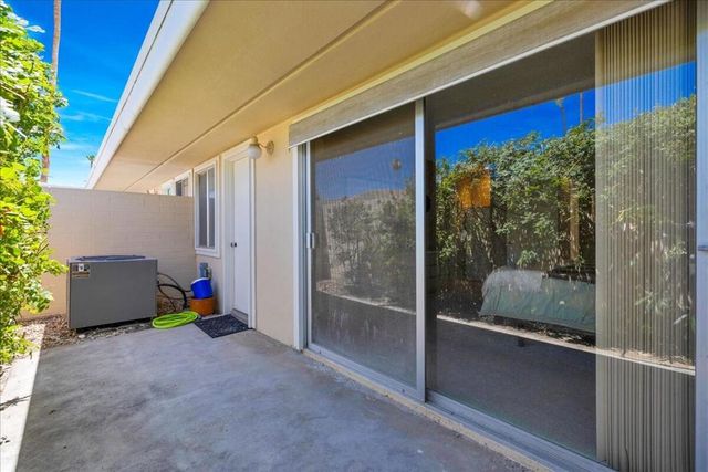 2250 S Calle Palo Fierro 6, Palm Springs, CA 92264