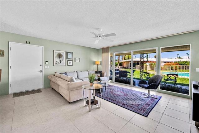2250 S Calle Palo Fierro 6, Palm Springs, CA 92264