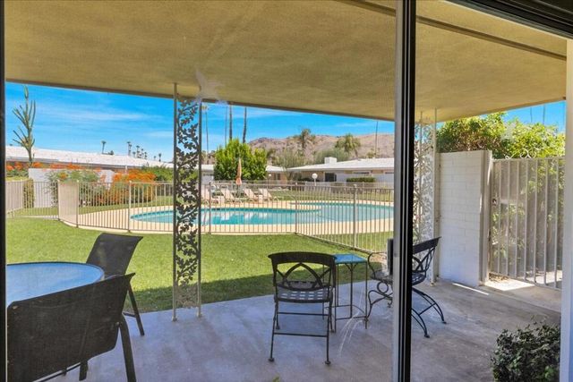 2250 S Calle Palo Fierro 6, Palm Springs, CA 92264