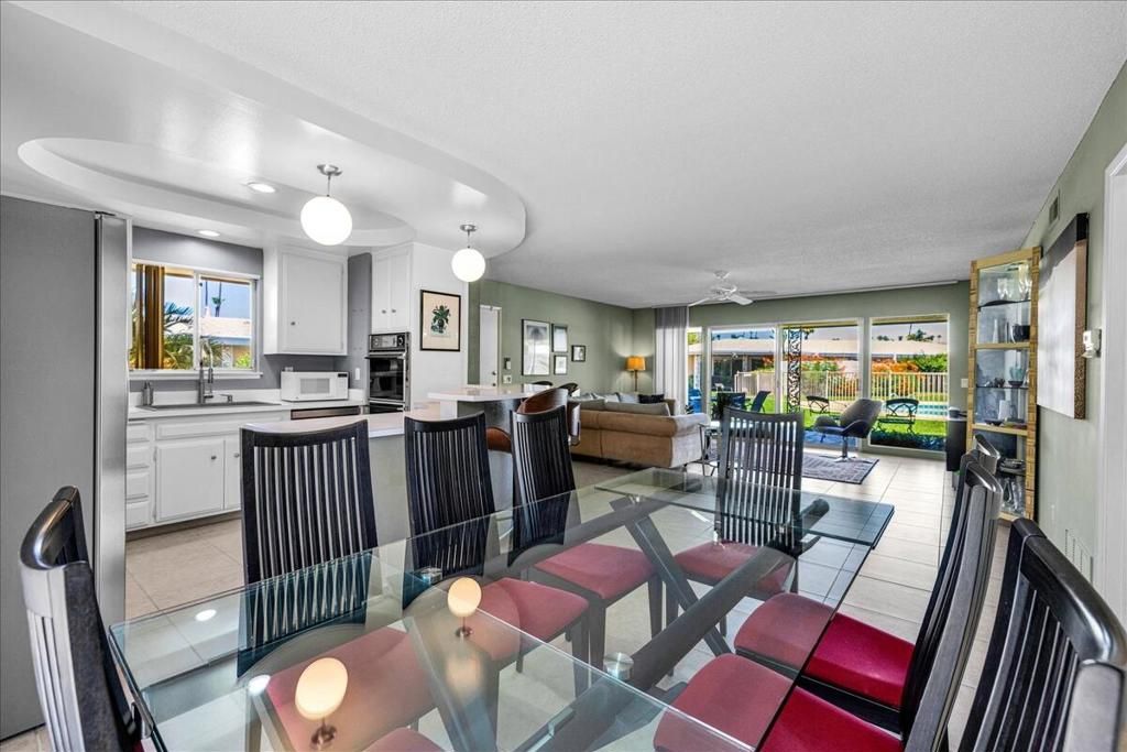 Image 16 of property listing at 2250 S Calle Palo Fierro 6, Palm Springs, CA 92264
