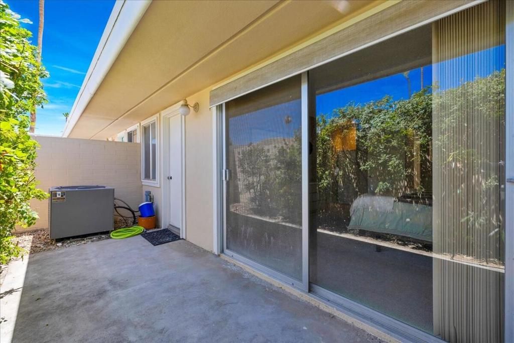 Image 26 of property listing at 2250 S Calle Palo Fierro 6, Palm Springs, CA 92264