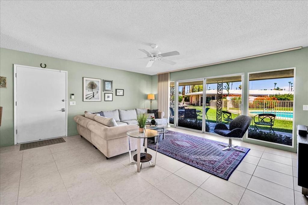 Image 4 of property listing at 2250 S Calle Palo Fierro 6, Palm Springs, CA 92264