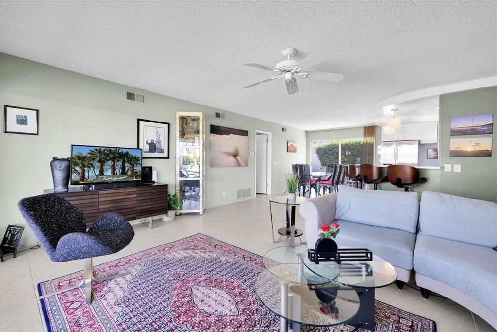 Image 5 of property listing at 2250 S Calle Palo Fierro 6, Palm Springs, CA 92264