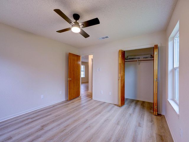506 West ST, Hutto, TX 78634