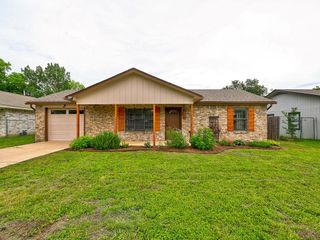 506 West ST, Hutto, TX 78634