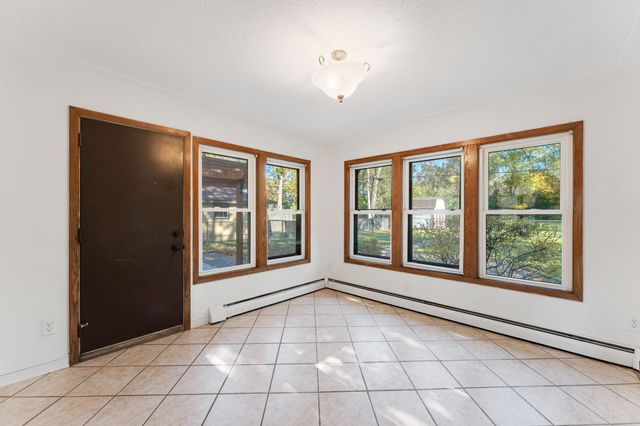 9523 10th Avenue S, Bloomington, MN 55420