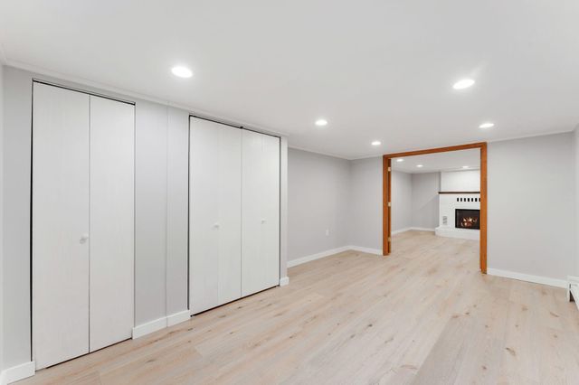 9523 10th Avenue S, Bloomington, MN 55420